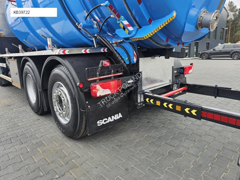 Vehículo de limpieza viaria Scania Disab...