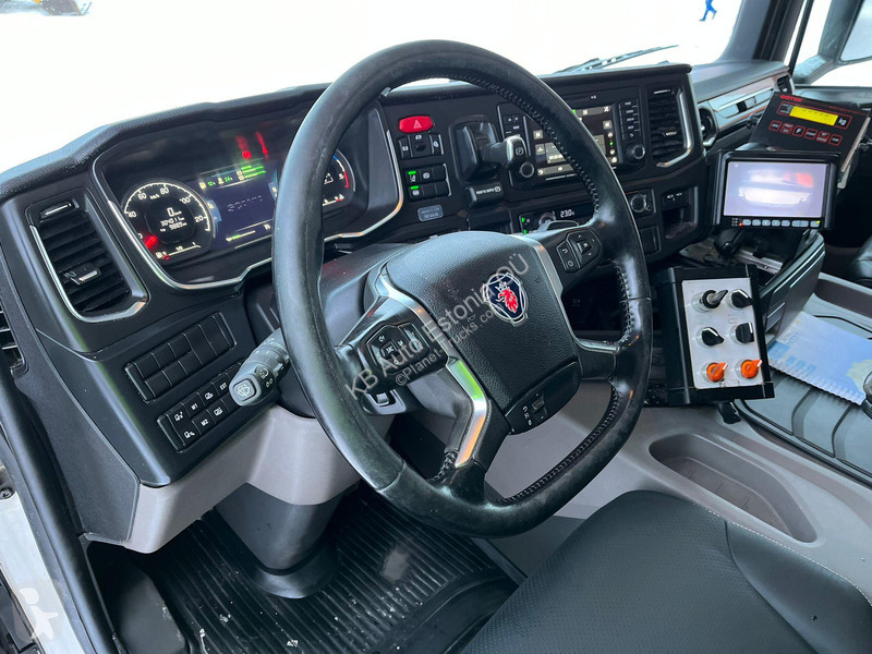 Vägmaskiner Scania 370 6x2/4 NTM KH-HB 21 m3