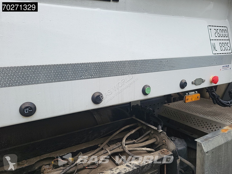 Utilaje pentru drumuri Mercedes 2630 6X2 17m3...
