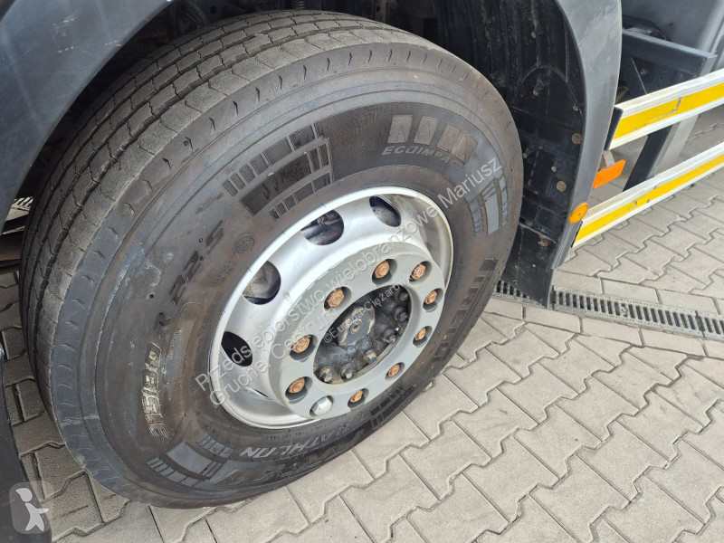 آلة لصيانة الطرق Iveco Stralis 330 EEV / NO...