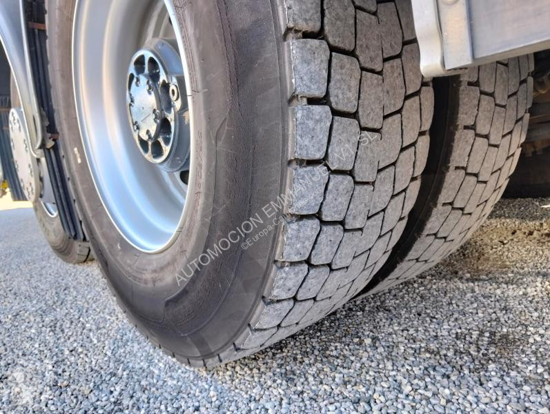 آلة لصيانة الطرق Renault 320.26
