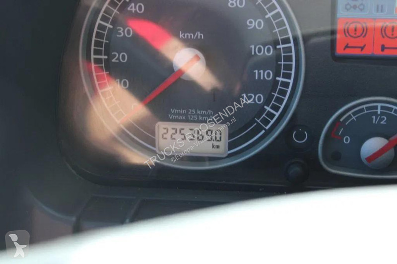 آلة لصيانة الطرق Iveco 270 CNG + GARBAGE + EURO...