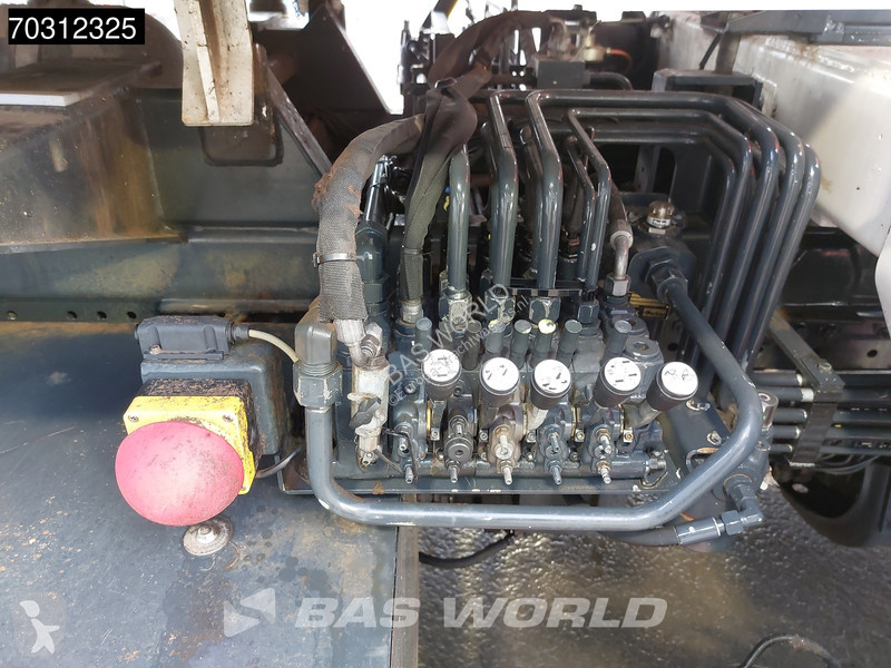 Engin de voirie Iveco 330 6X2 CNG ENGINE RHD...