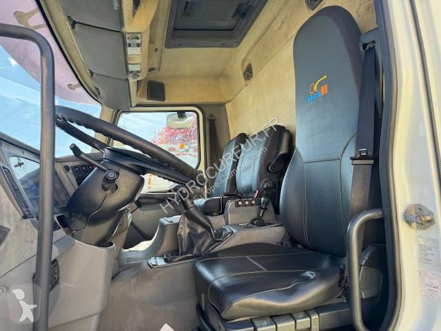 آلة لصيانة الطرق Renault 420 DCI