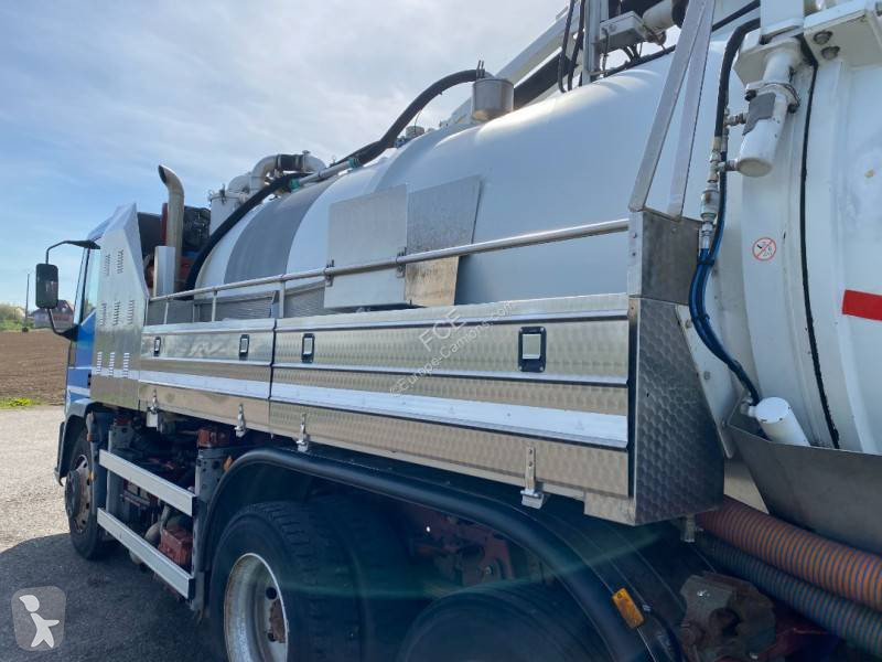 آلة لصيانة الطرق Iveco