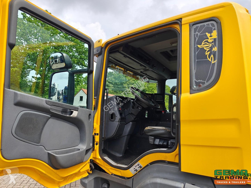 آلة لصيانة الطرق Scania P 230 B 4X2 Euro5 Day...