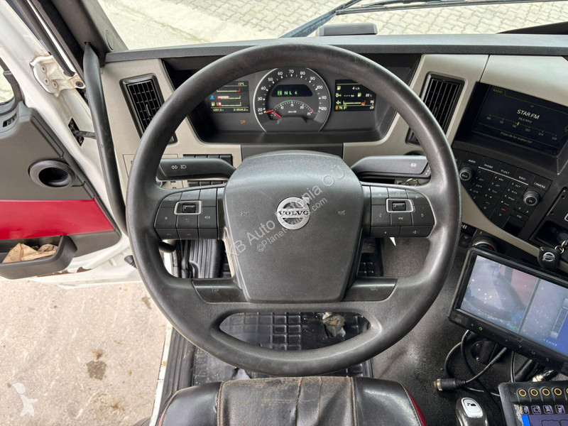 آلة لصيانة الطرق Volvo 410 6x2*4 JOAB ANACONDA...
