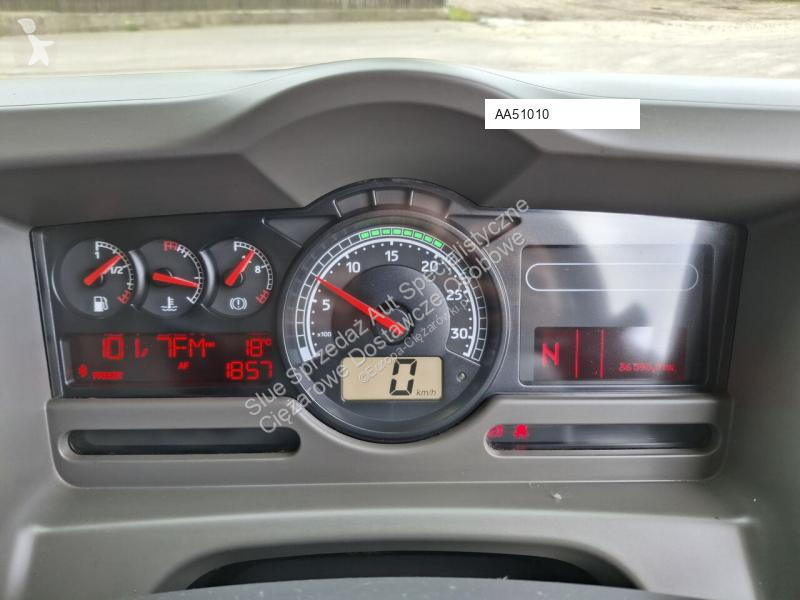 آلة لصيانة الطرق Renault VS500