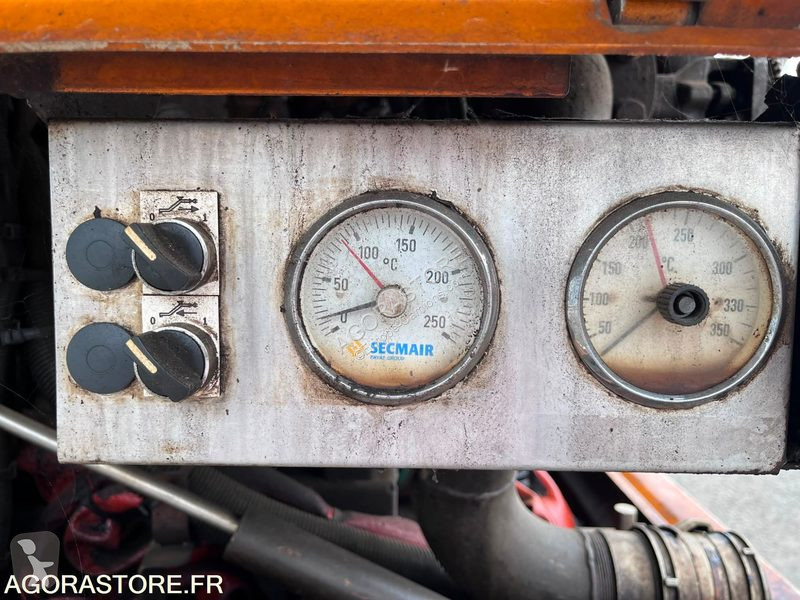 مقطورة Renault PREMIUM