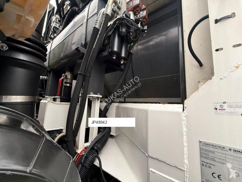 آلة لصيانة الطرق Renault D26