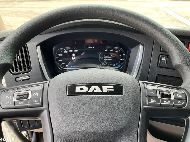 Vehículo de limpieza viaria DAF G XB 260...