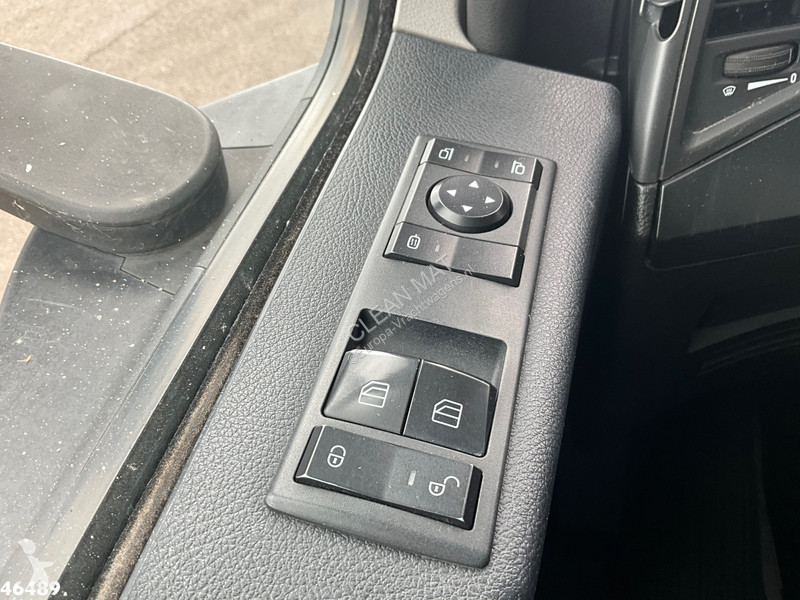 Коммунальная техника  Mercedes 2533 Geesink 24m³
