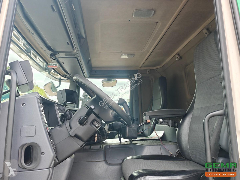 آلة لصيانة الطرق Scania P250 6x2/4 Day Cab...