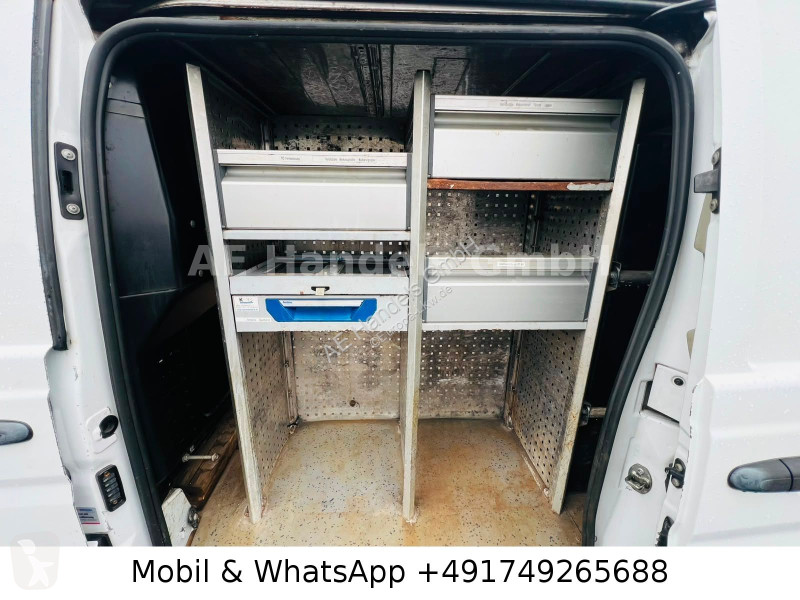 آلة لصيانة الطرق Mercedes Kasten 111 CDI lang...