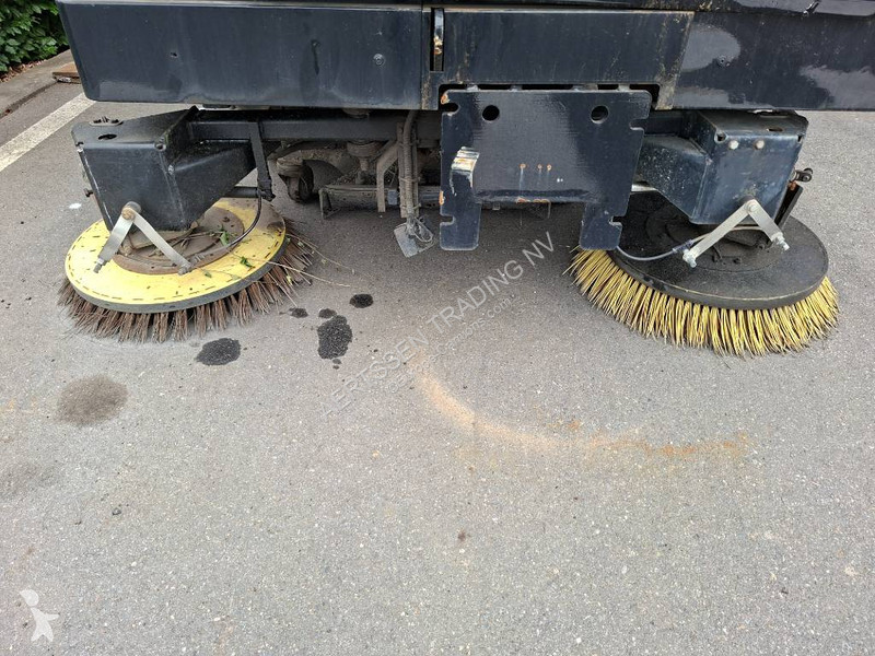 آلة لصيانة الطرق Bucher Schoerling Citycat5000