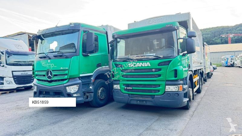 Engin de voirie Mercedes 2543