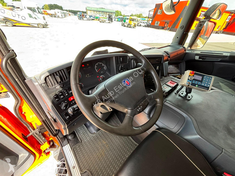 آلة لصيانة الطرق Scania P 280 6x2*4 HIAB 211E-3...
