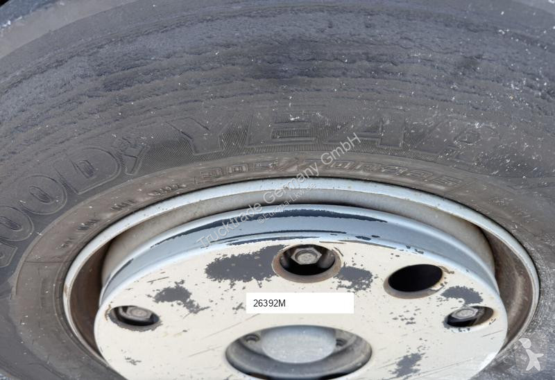 Vehículo de limpieza viaria Mercedes 602 1833