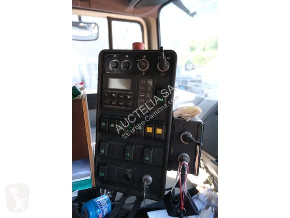 آلة لصيانة الطرق Volvo FL6 14