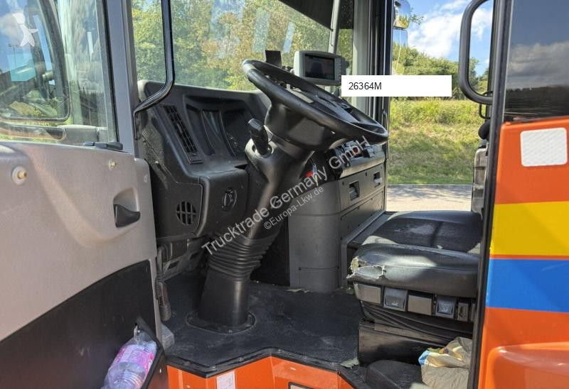 Коммунальная техника  Mercedes 2635