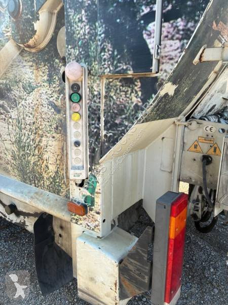 آلة لصيانة الطرق Renault 320 DXI
