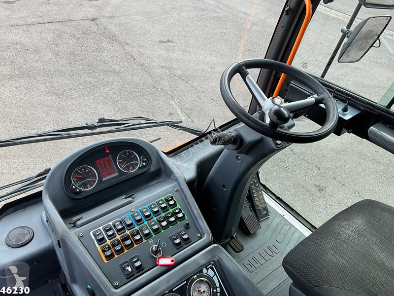 Dulevo 6000T Euro 6 with 3-rd brush road...