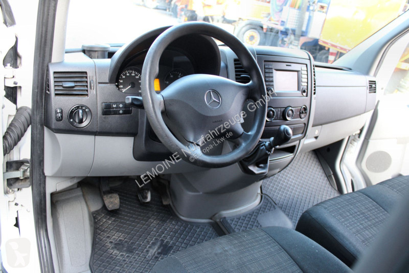 آلة لصيانة الطرق Mercedes 316 CDI 1m² F&F...