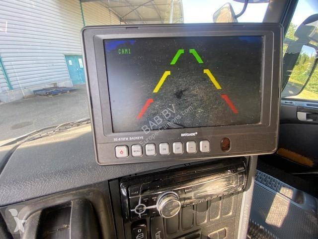 Engin de voirie Scania 320