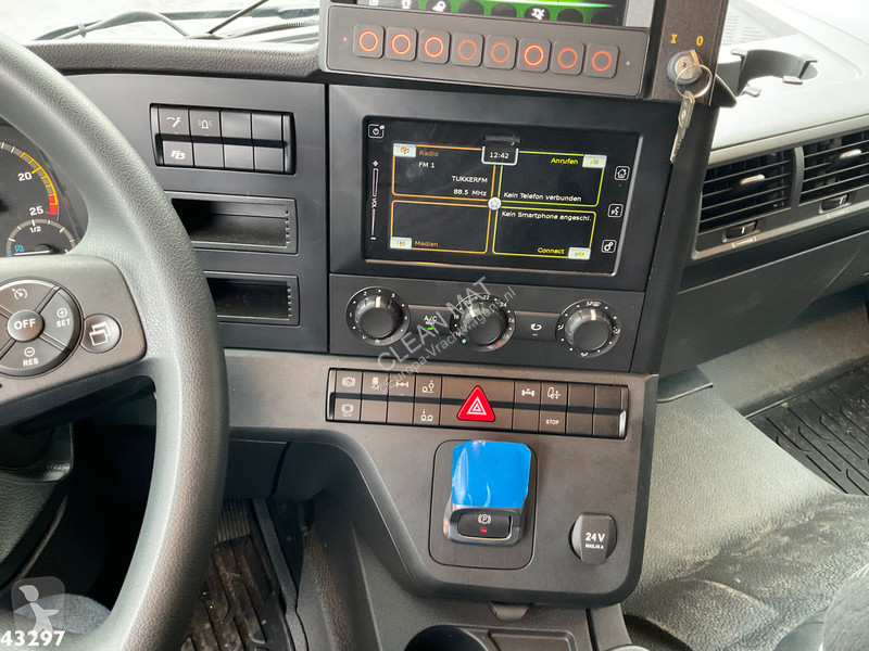 Utilaje pentru drumuri Mercedes 2533 Geesink...