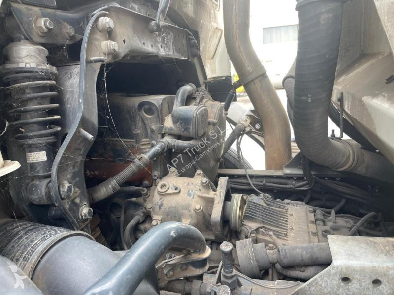 Utilaje pentru drumuri Iveco 330