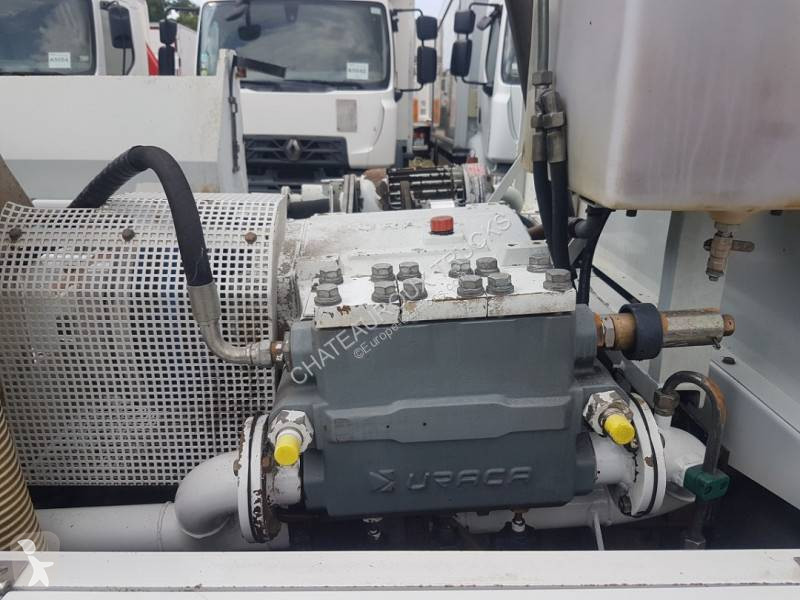 Engin de voirie Renault