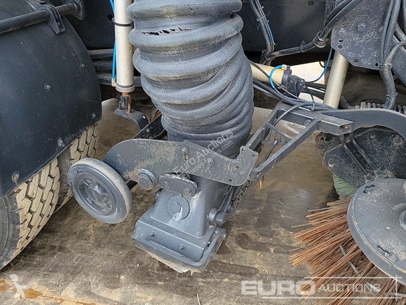 Utilaje pentru drumuri  LF220