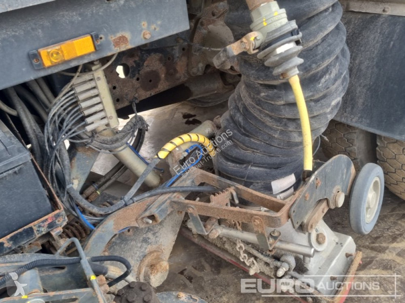 Utilaje pentru drumuri Iveco Euro Cargo 140E18