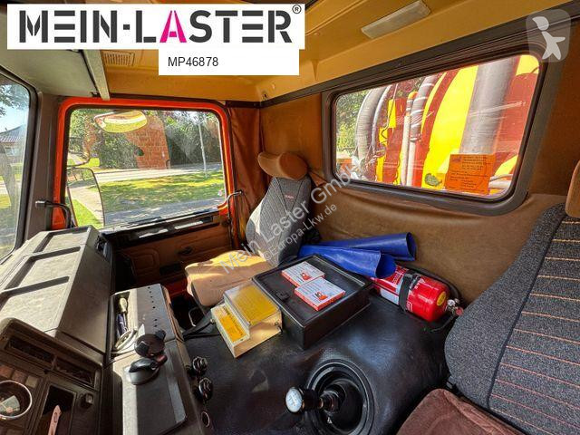 آلة لصيانة الطرق Scania 112