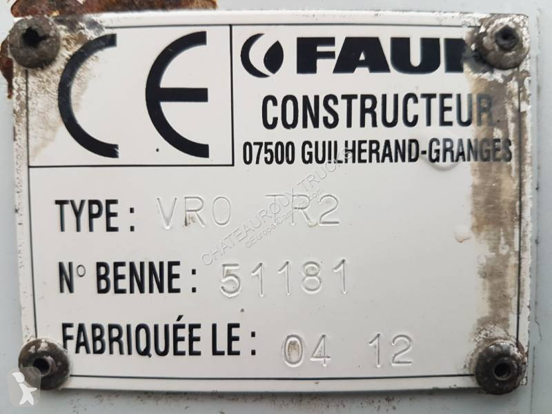 آلة لصيانة الطرق Renault