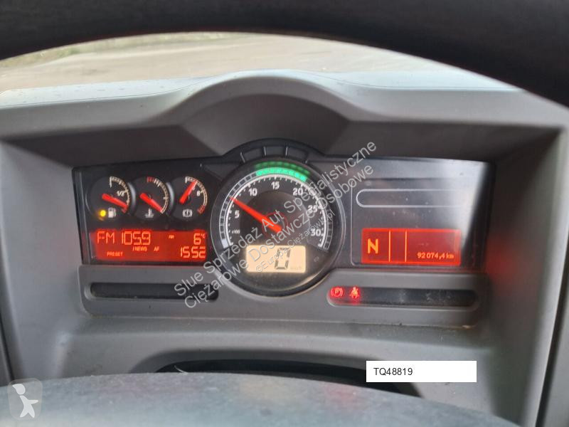 آلة لصيانة الطرق Renault VS500