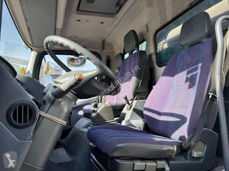 آلة لصيانة الطرق Mercedes 1828