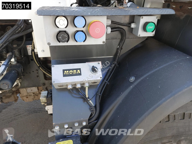 آلة لصيانة الطرق DAF 300 6X2 NL-truck Zoeller...