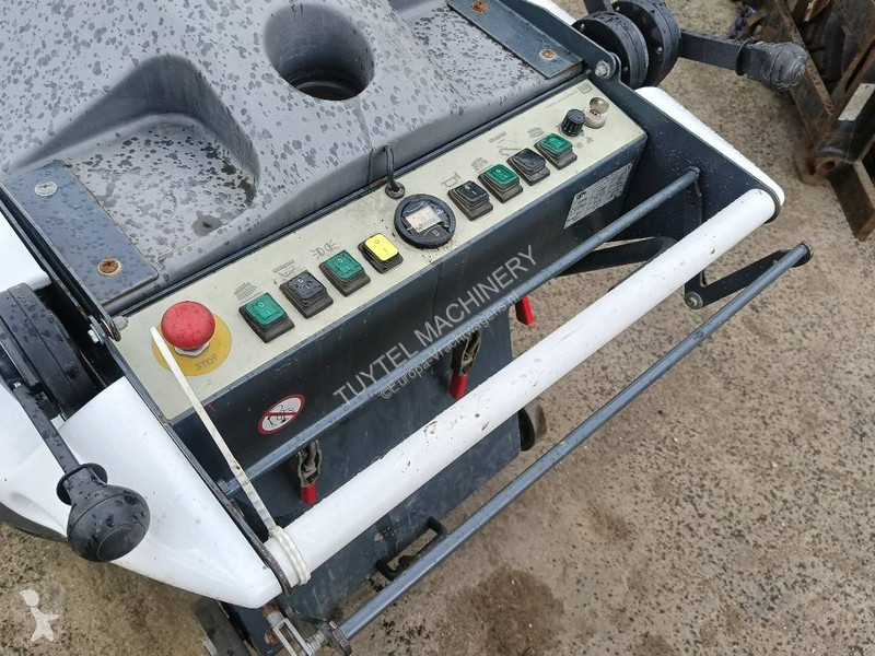 معدات التنظيف  Itala 135 BT street sweeper...