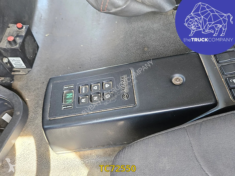 Engin de voirie Renault 270