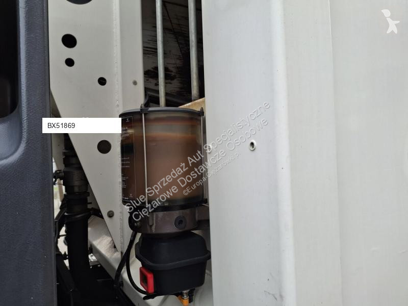 آلة لصيانة الطرق Mercedes press 522 Zoeller