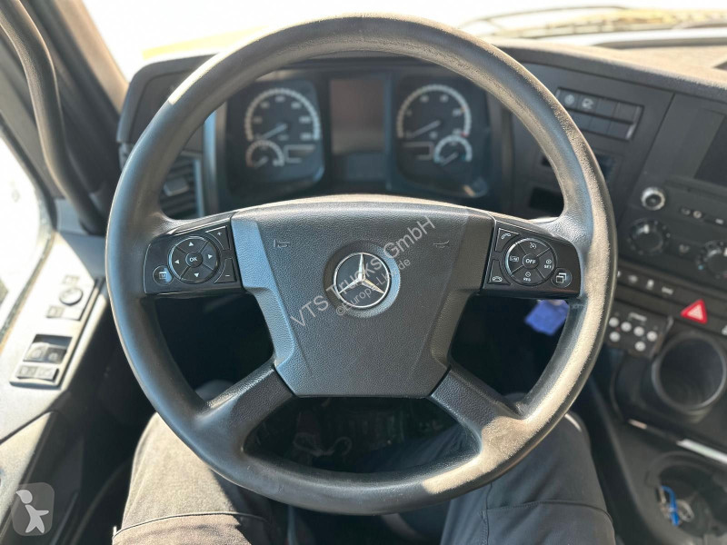 Engin de voirie Mercedes 2533 6x2 FAUN...
