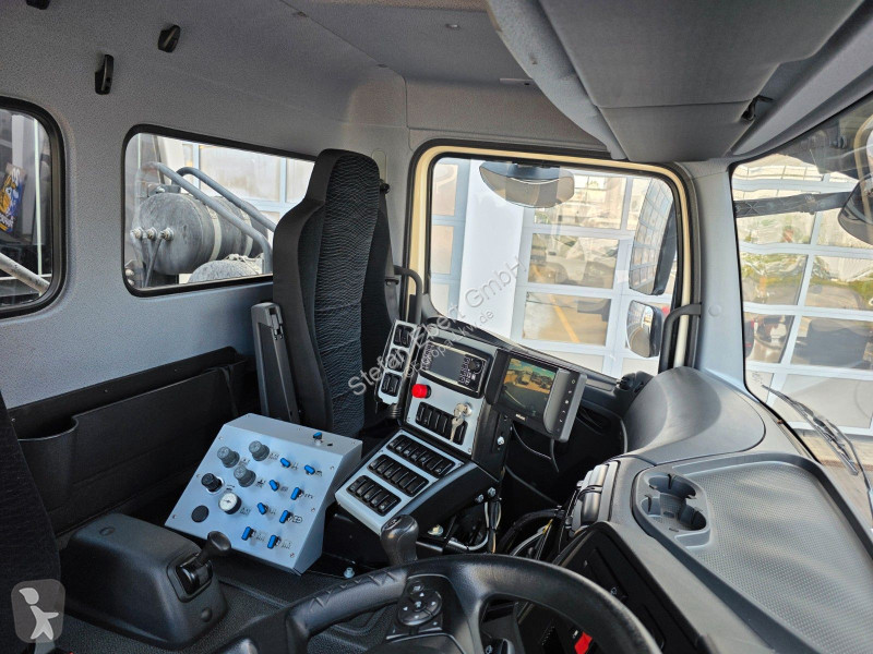 آلة لصيانة الطرق Mercedes 1323 LKO FAUN VIAJET...