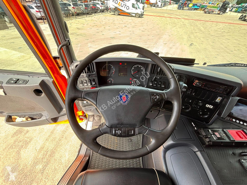 آلة لصيانة الطرق Scania P 280 6x2*4 HIAB 211E-3...
