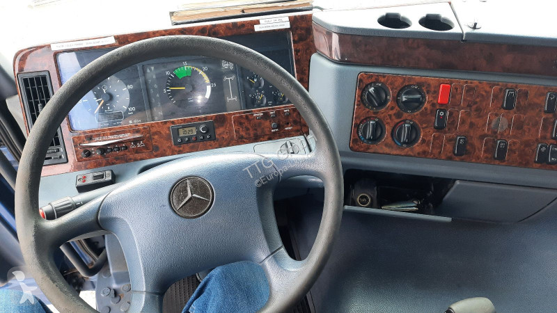 Gemeentevoertuig Mercedes 1831