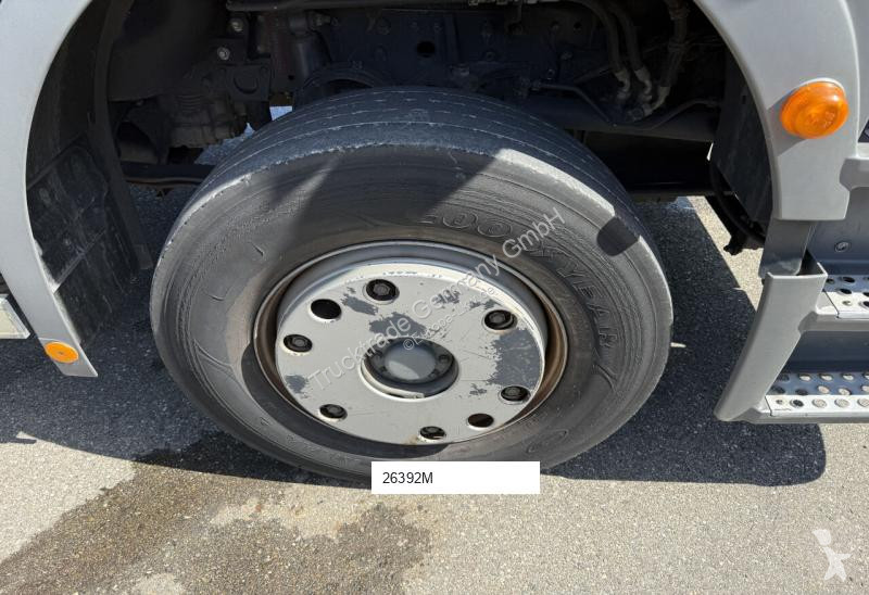 Vehículo de limpieza viaria Mercedes 602 1833
