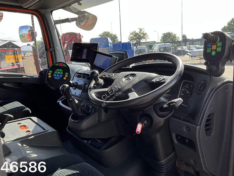 Útfenntartó-és-karbantartógép Mercedes 1321...