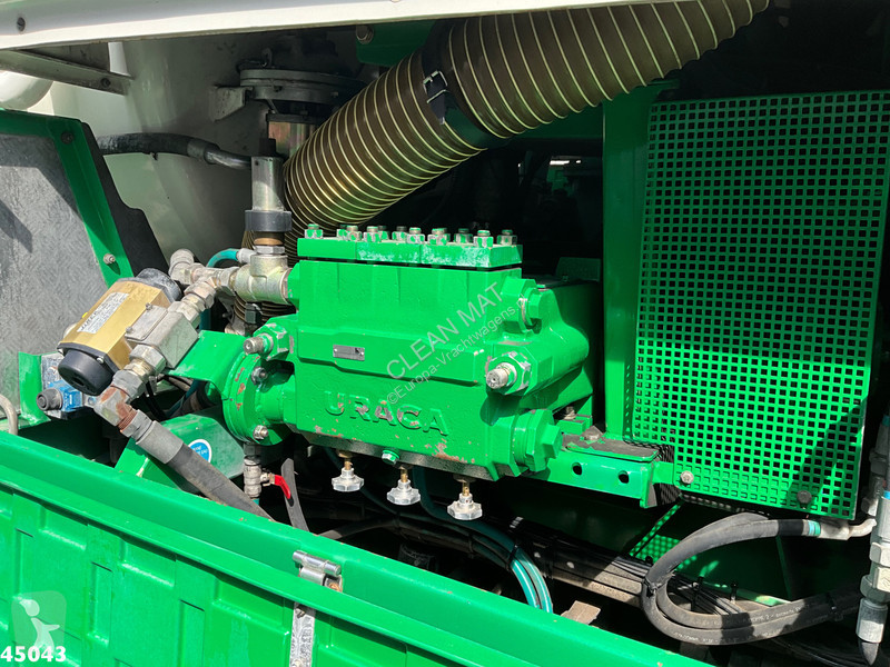 Engin de voirie Volvo 340 6x4 7m³ Combi...