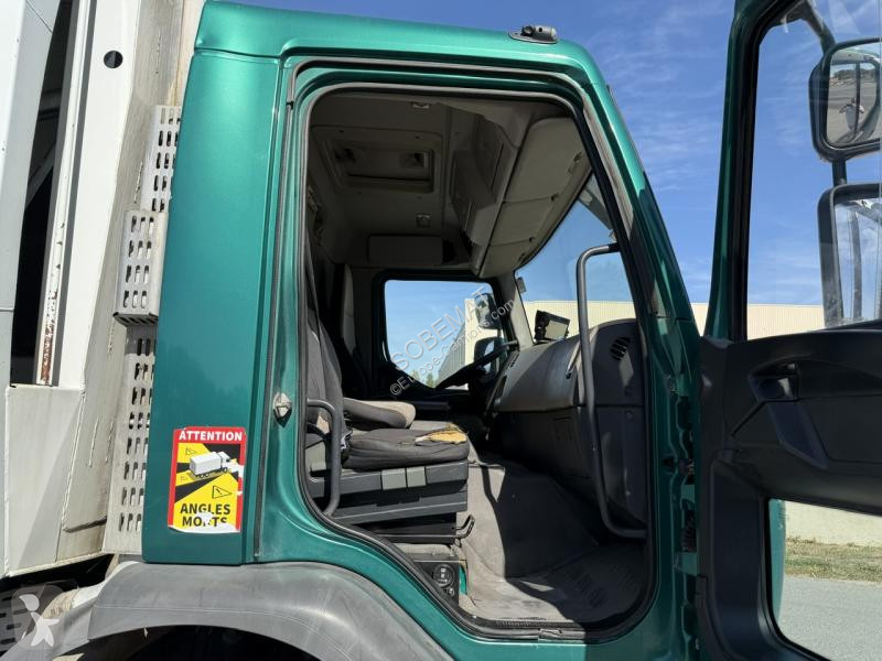 Коммунальная техника  Renault 370 DXI