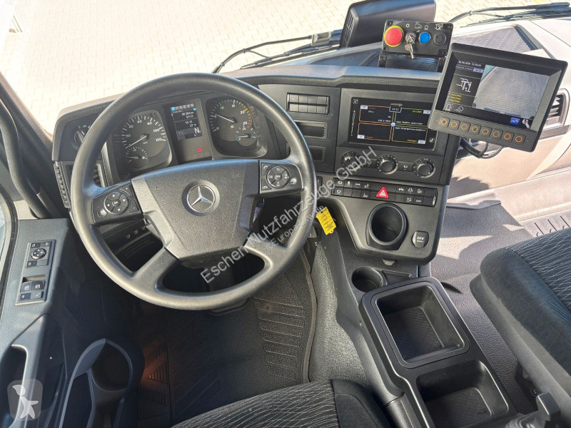 Vehículo de limpieza viaria Mercedes 2533 L*HS...